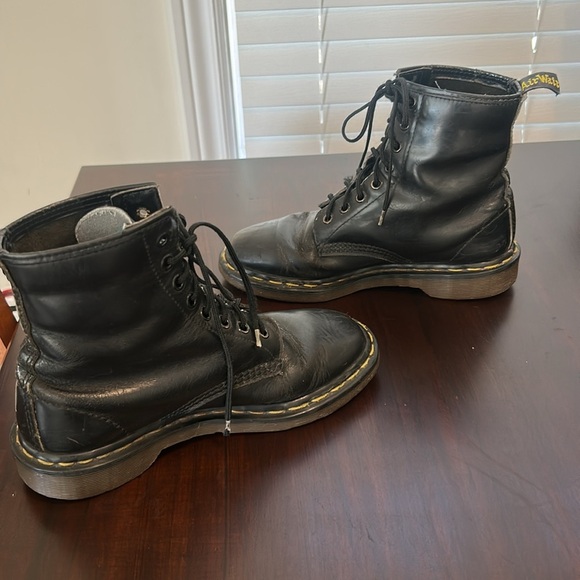 Dr. Martens Vintage 1460 Made In England Boots Black Leather Size 6 - Picture 8 of 16